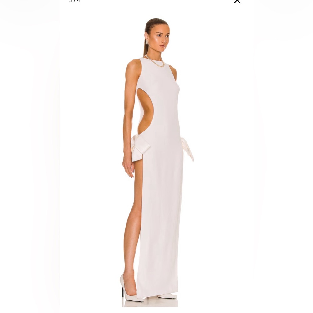 Monot cut out gown with bow